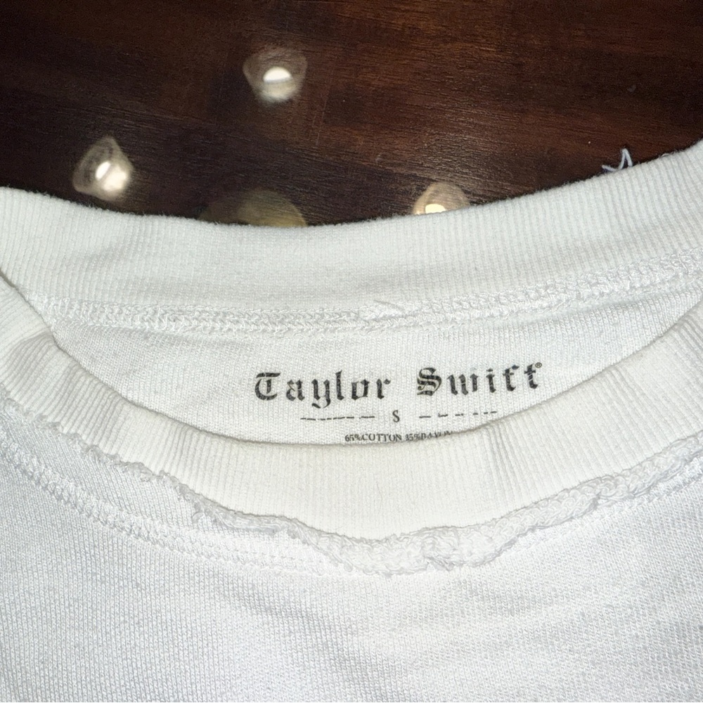 White Reputation Sweatshirt/Sweater - Taylor Swift - Picture 5 of 5